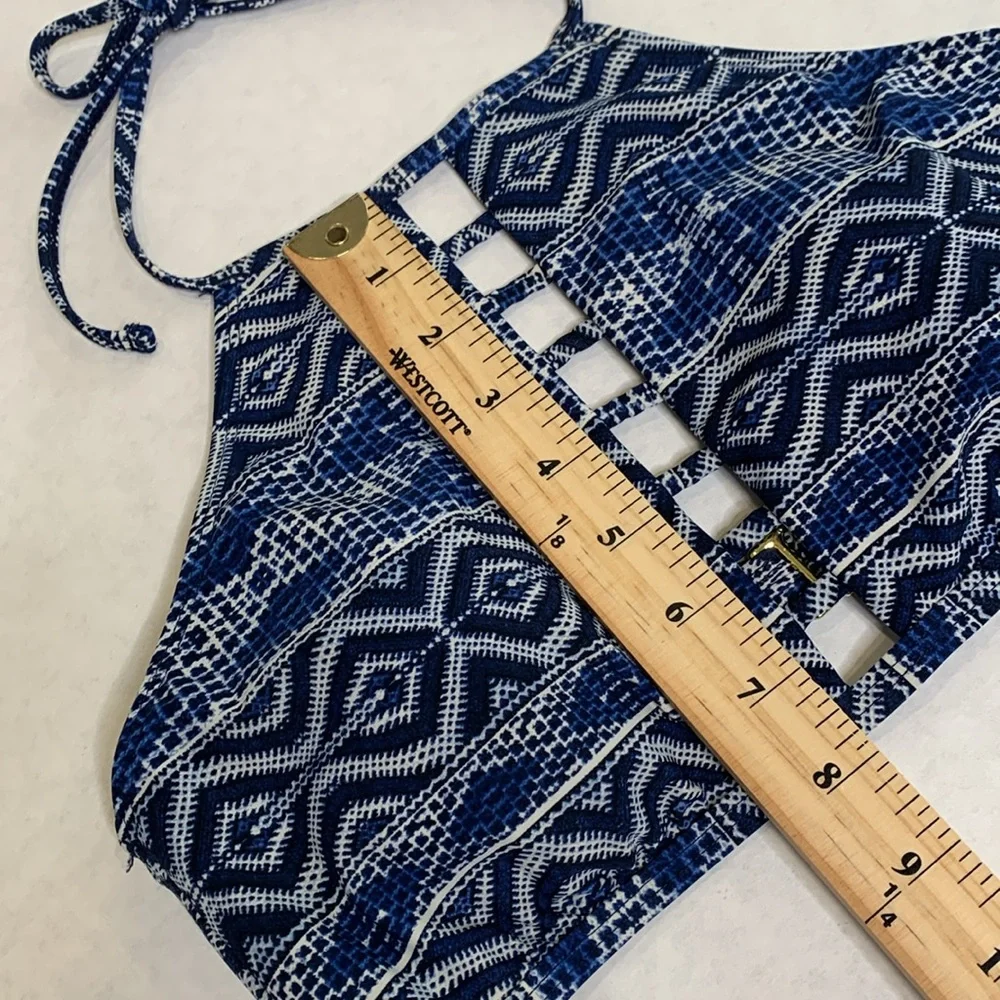 La Blanca Halter Bikini Top Size 6 Indigo Geometric Aztec Padded Peekaboo Front